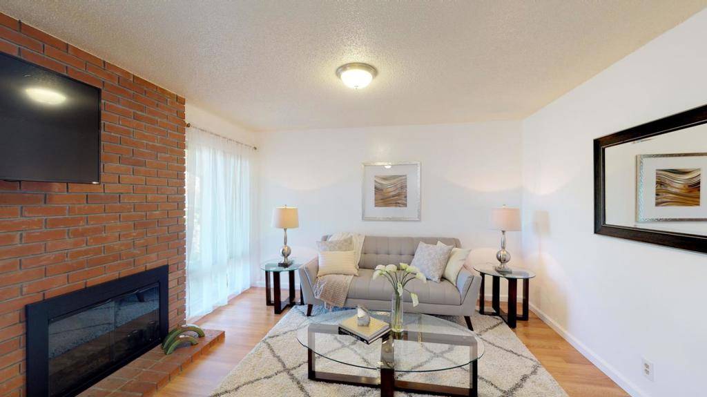 Alameda, CA 94502,Address not disclosed