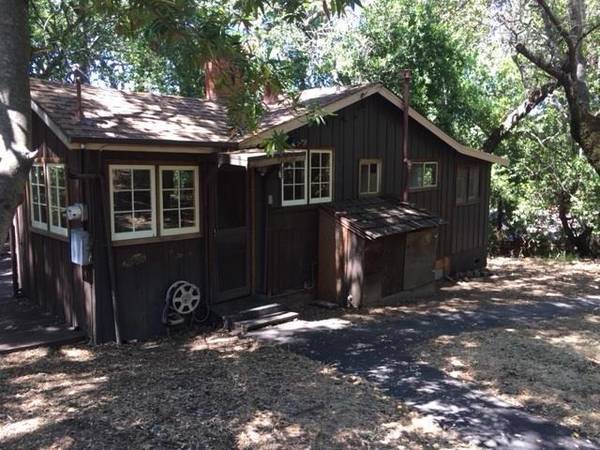 Portola Valley, CA 94028,1061 LOS TRANCOS RD