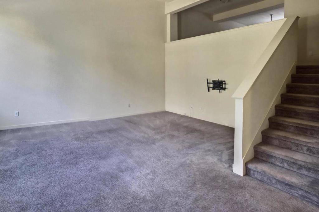 Gilroy, CA 95020,Address not disclosed
