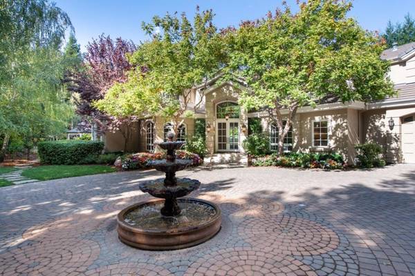 Los Altos Hills, CA 94022,Address not disclosed