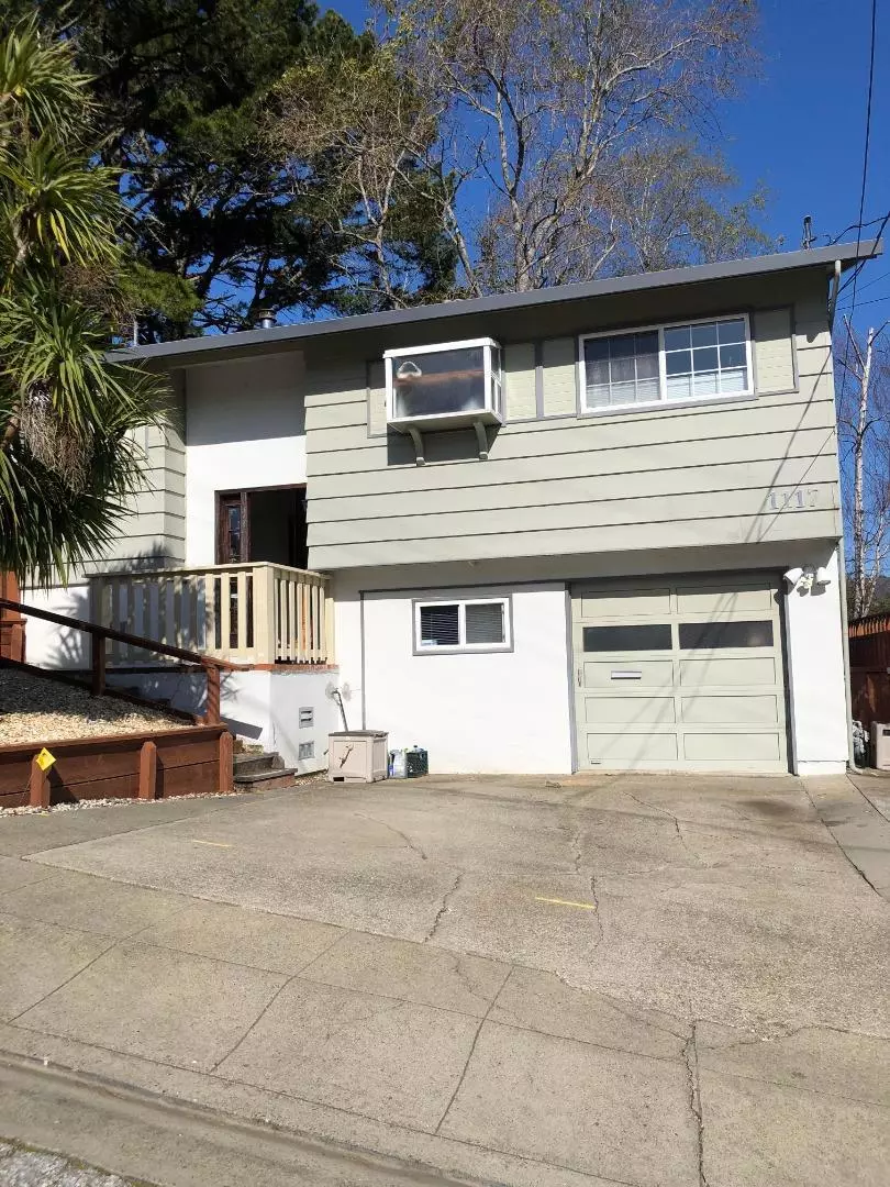 Pacifica, CA 94044,1117 Manzanita DR