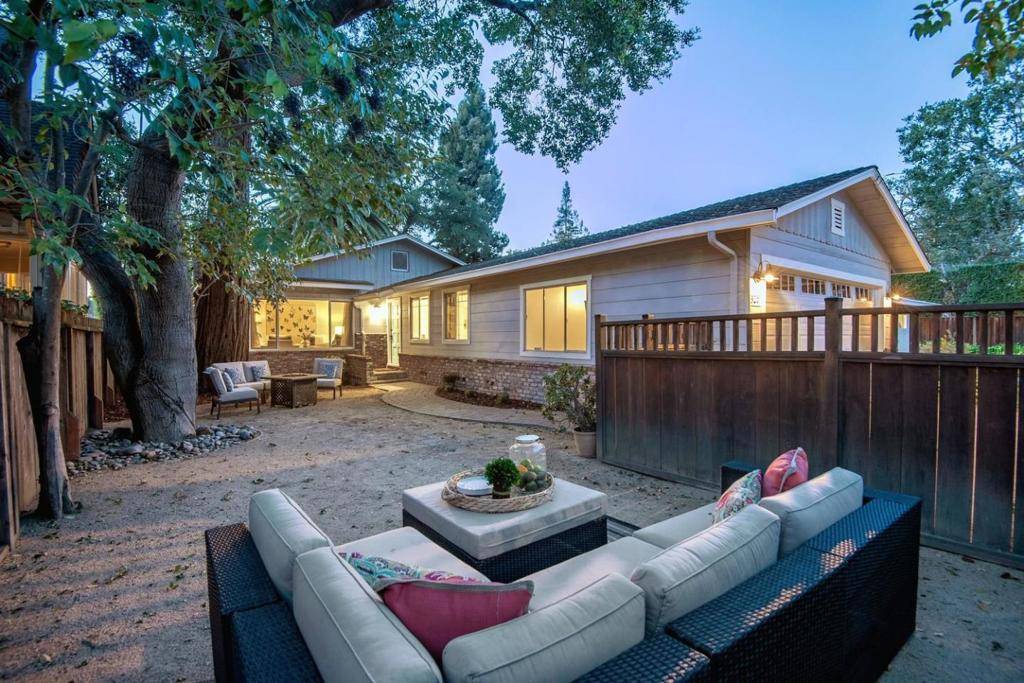 Palo Alto, CA 94301