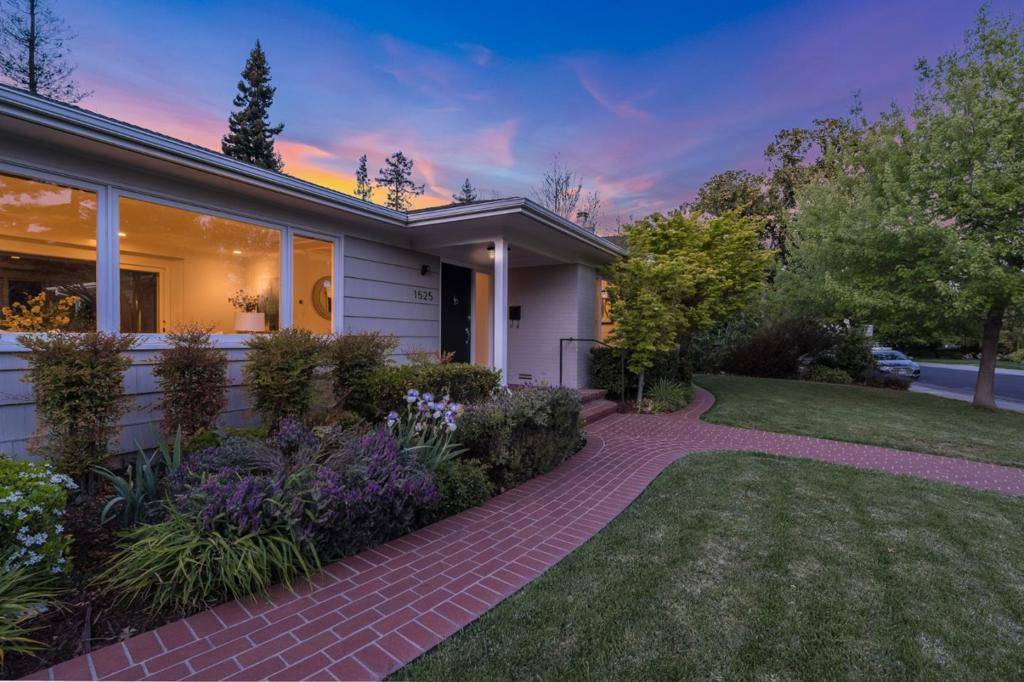 Palo Alto, CA 94303,Address not disclosed