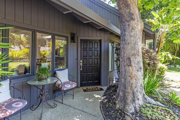 Portola Valley, CA 94028,Address not disclosed