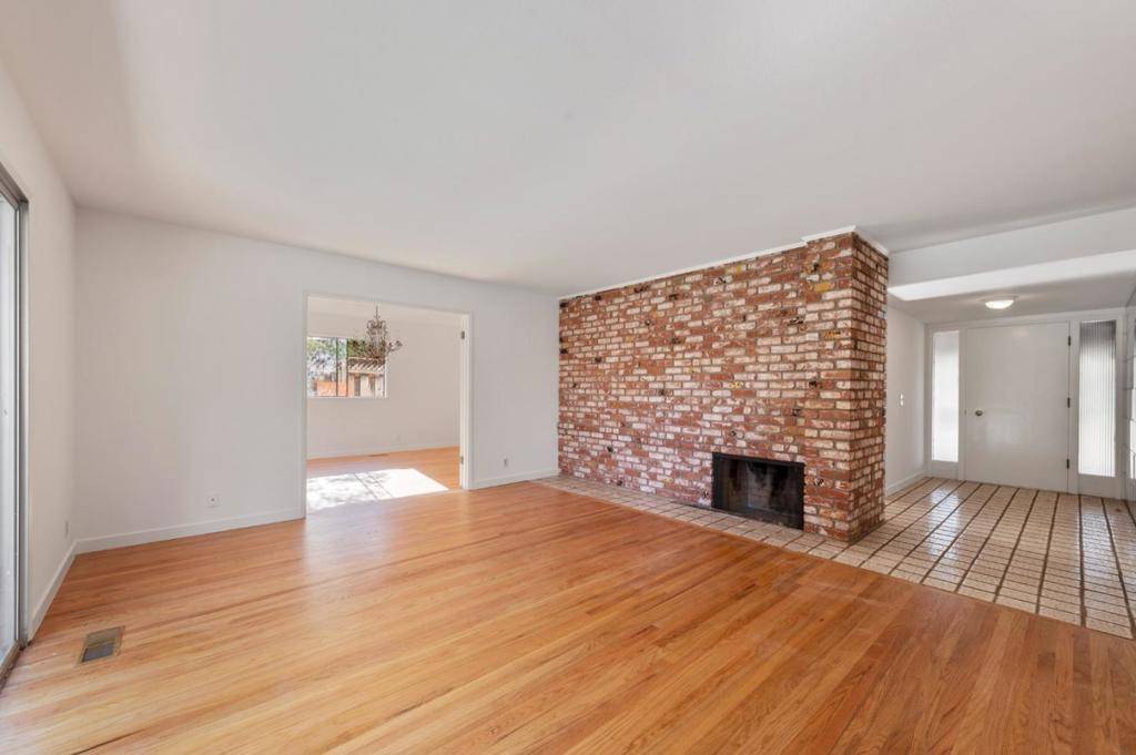 Sunnyvale, CA 94087,Address not disclosed