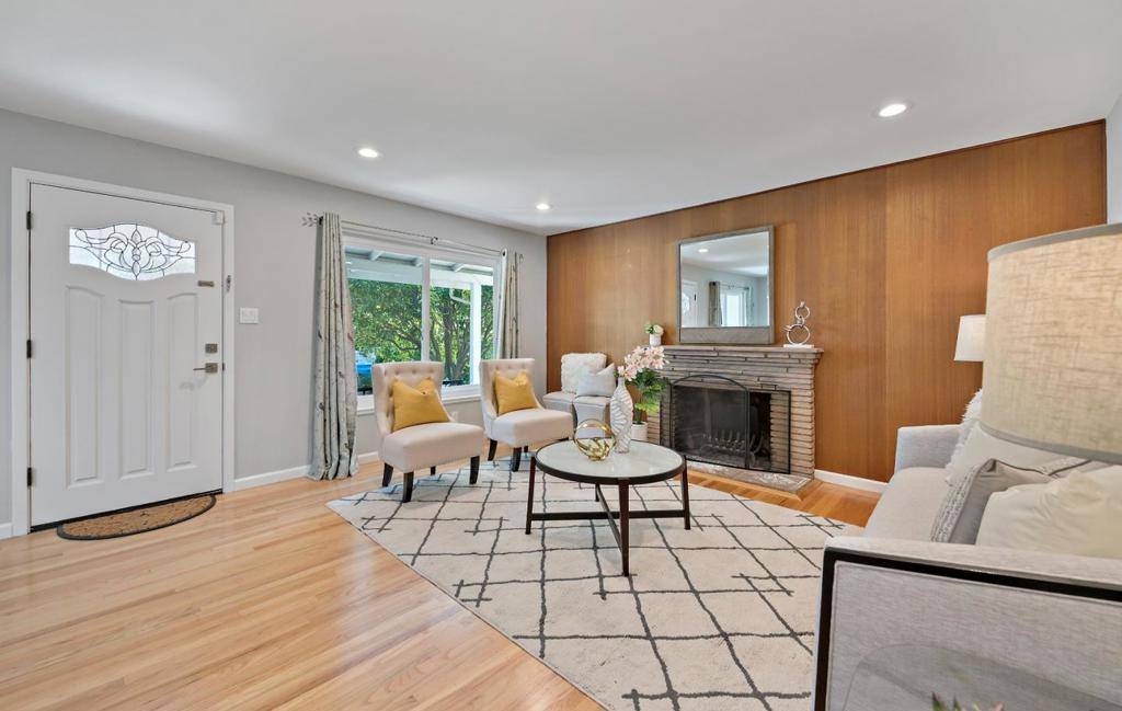 Sunnyvale, CA 94087,Address not disclosed