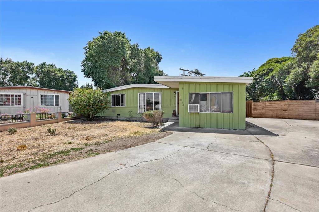 Sunnyvale, CA 94085,1076 Chico CT