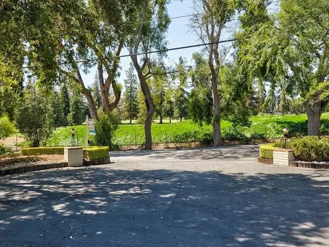 Los Altos, CA 94024,820 Loyola DR