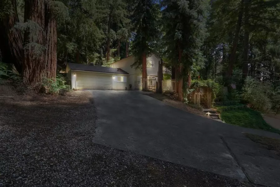 858 Highland DR, Boulder Creek, CA 95006