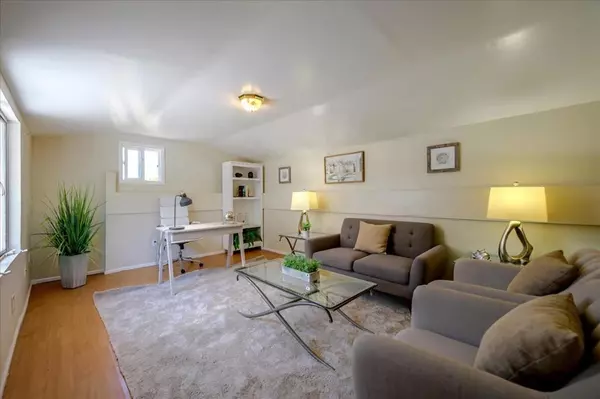 South San Francisco, CA 94080,136 Alta Mesa DR