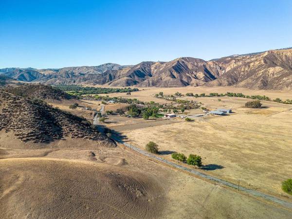 Paicines, CA 95043,10001 Willow Creek RD