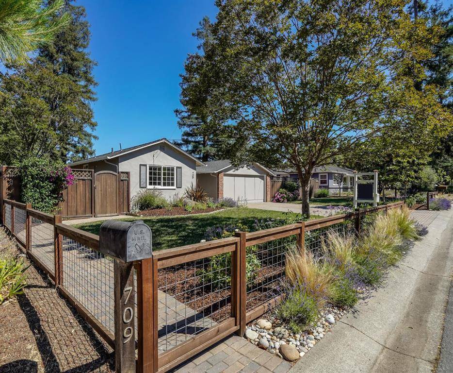 520 Los Ninos WAY, Los Altos, CA 94022