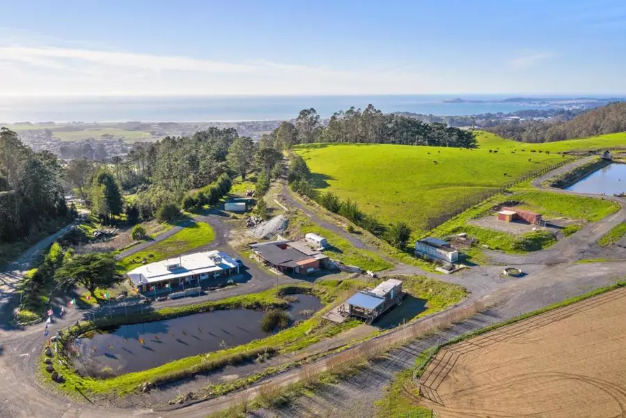 306 San Mateo RD, Half Moon Bay, CA 94019