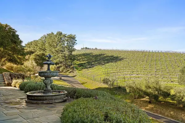 Portola Valley, CA 94028,5925 Alpine RD