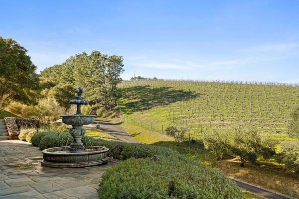 Portola Valley, CA 94028,5925 Alpine RD