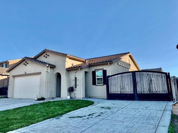 713 Gabilan DR, Soledad, CA 93960