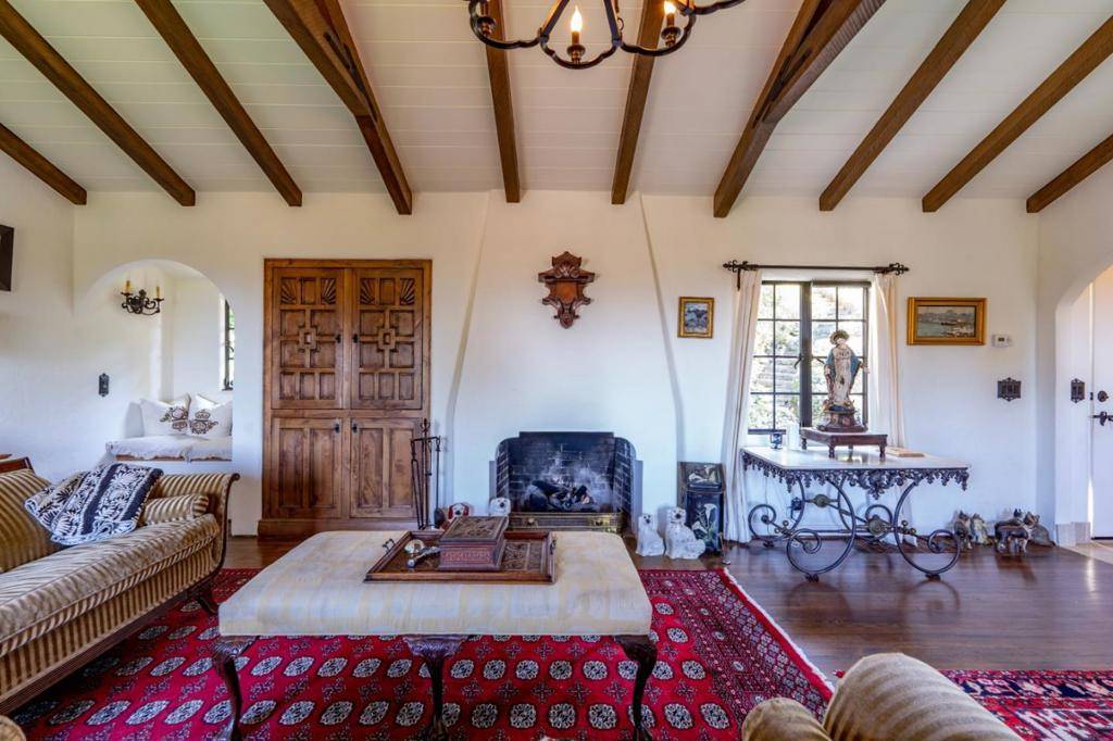 Carmel, CA 93923,24410 S San Luis AVE