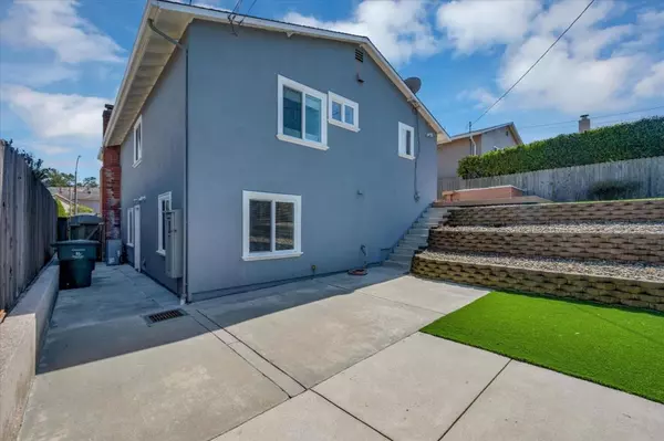 San Bruno, CA 94066,130 Ross WAY