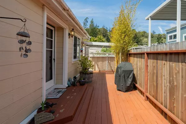 Aptos, CA 95003,52 Nandina DR