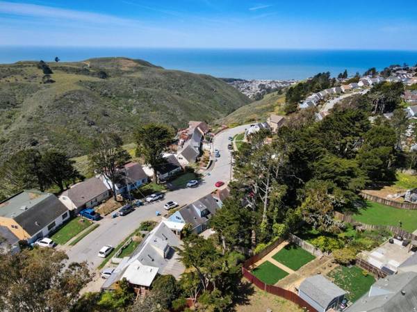 Pacifica, CA 94044,743 Lockhaven DR