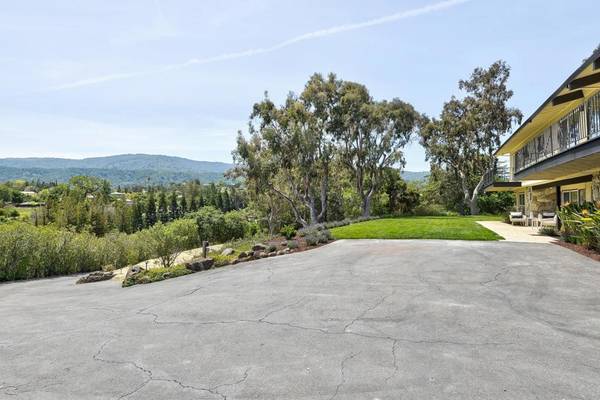 Los Altos Hills, CA 94022,26645 Laurel LN