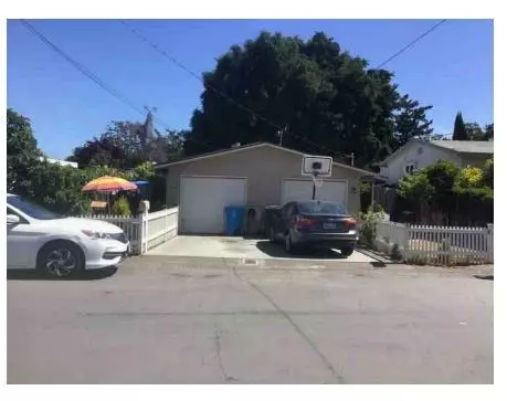 Redwood City, CA 94061,233235 Roble AVE