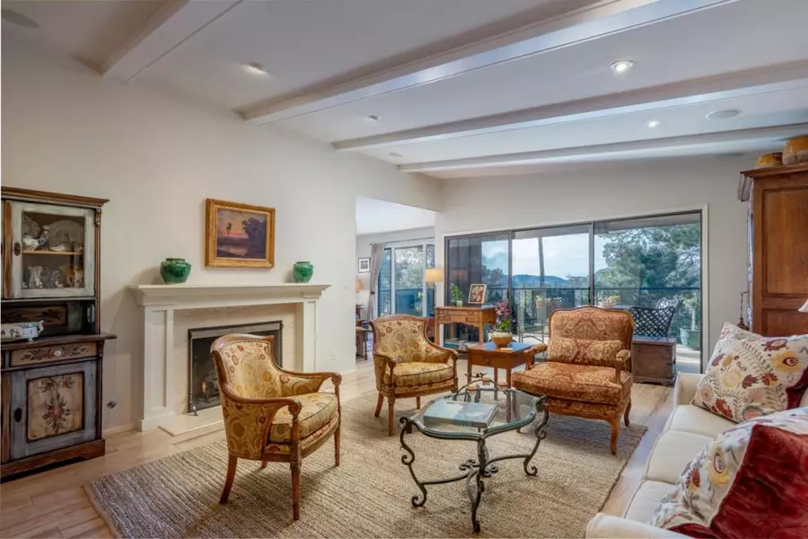 281 Del Mesa Carmel, Carmel, CA 93923