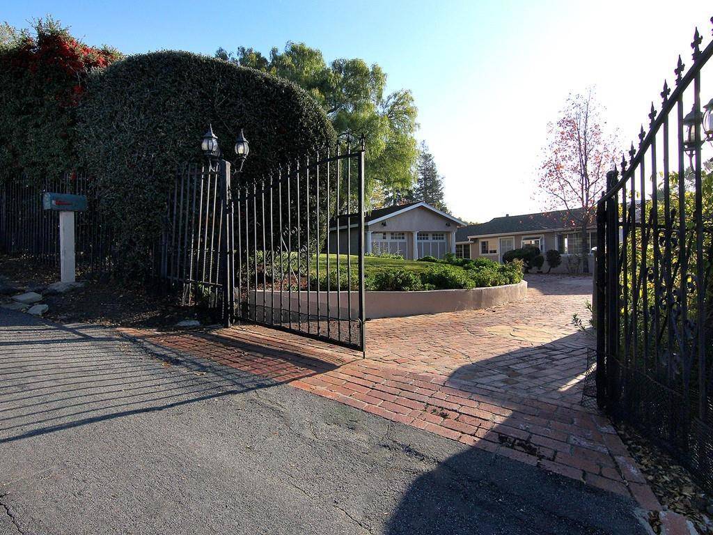 San Jose, CA 95127,11430 Enchanto Vista DR