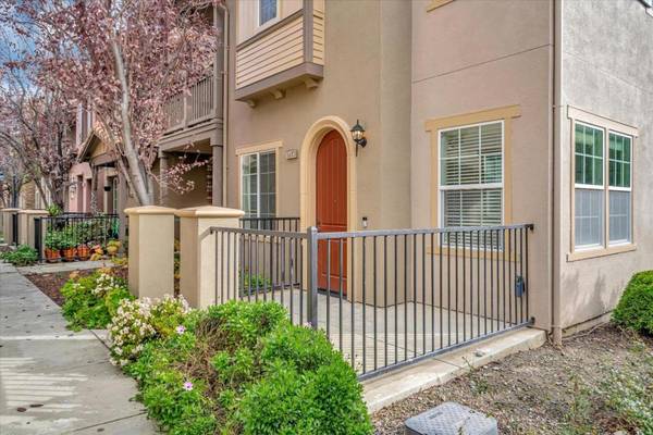 5593 Via Lugano, Fremont, CA 94555