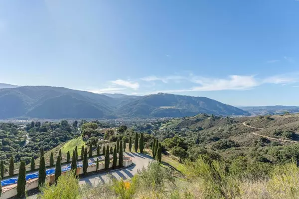 Carmel Valley, CA 93924,304 Country Club