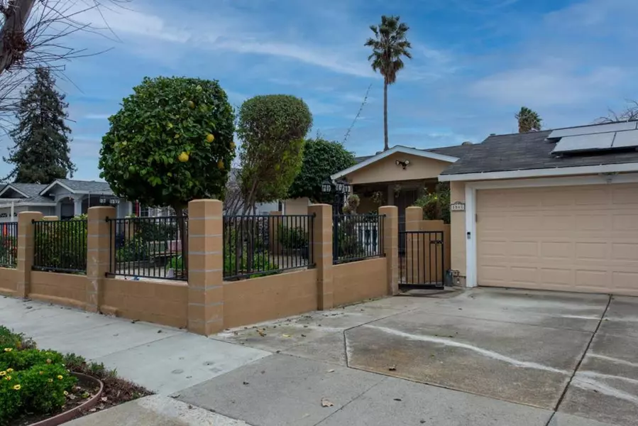 1541 Japaul LN, San Jose, CA 95132