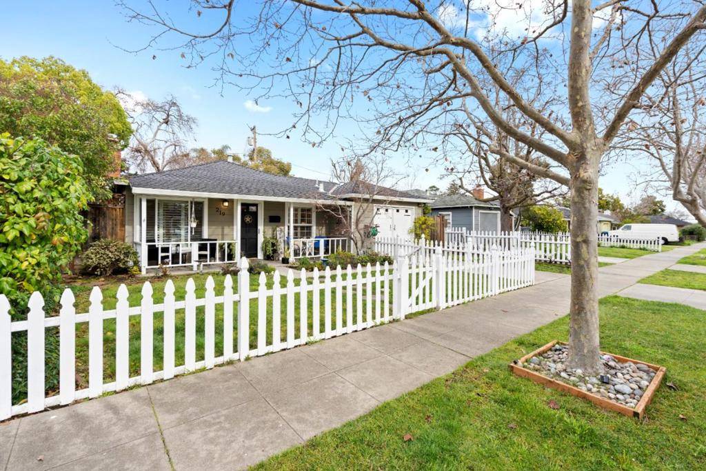 Redwood City, CA 94063,219 E ST