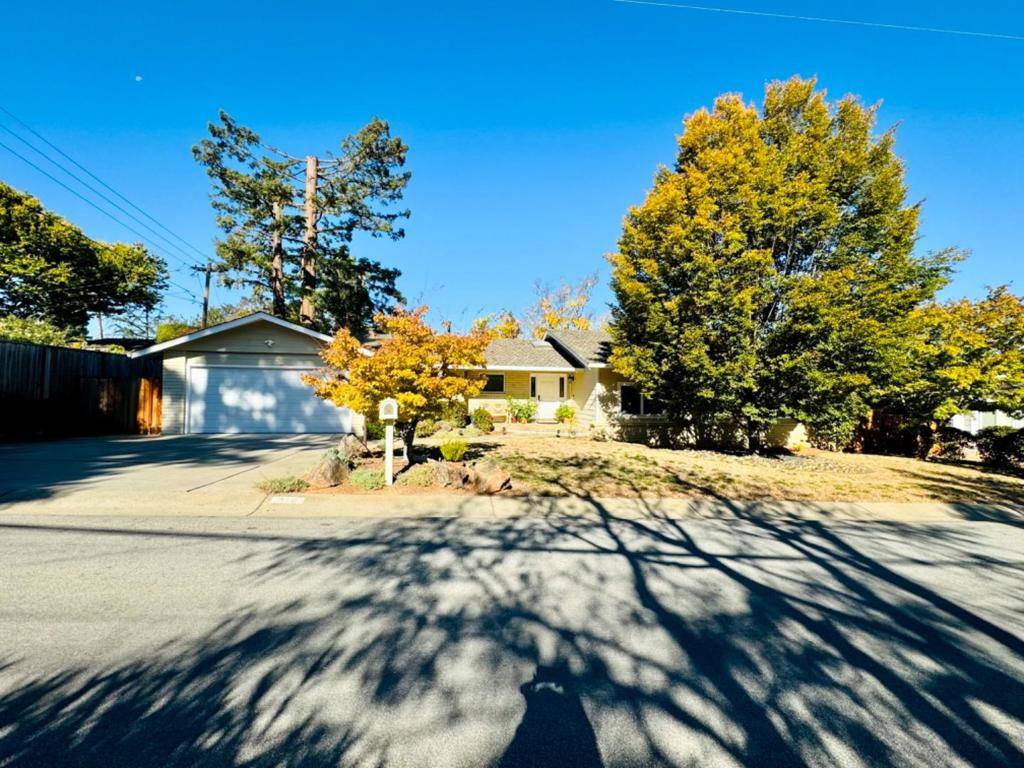 810 Nash RD, Los Altos, CA 94024