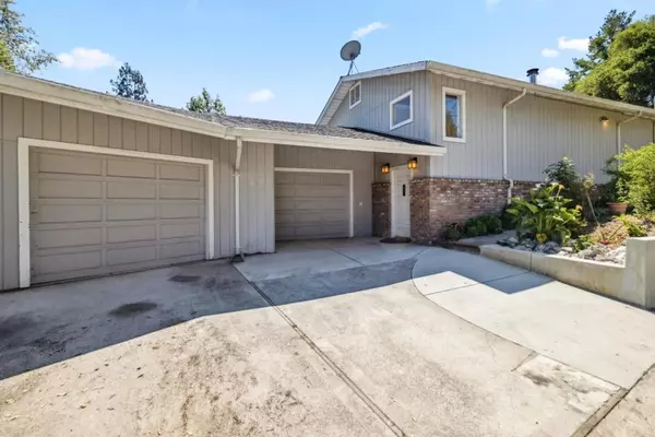 675 Blue Ridge DR, Boulder Creek, CA 95006