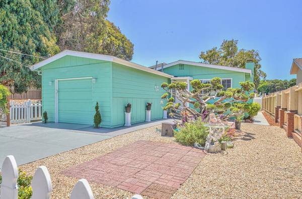 594 Harcourt AVE, Seaside, CA 93955