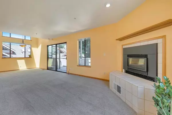 Santa Cruz, CA 95062,1745 Esperanza CT