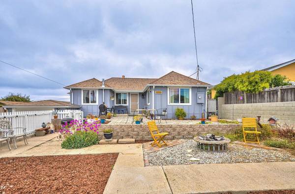 1233 Harcourt AVE, Seaside, CA 93955