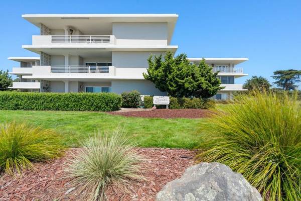 880 W Cliff DR #7, Santa Cruz, CA 95060