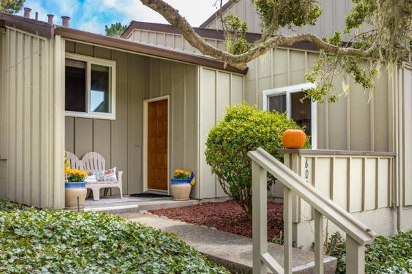 602 Acorn CT, Pacific Grove, CA 93950