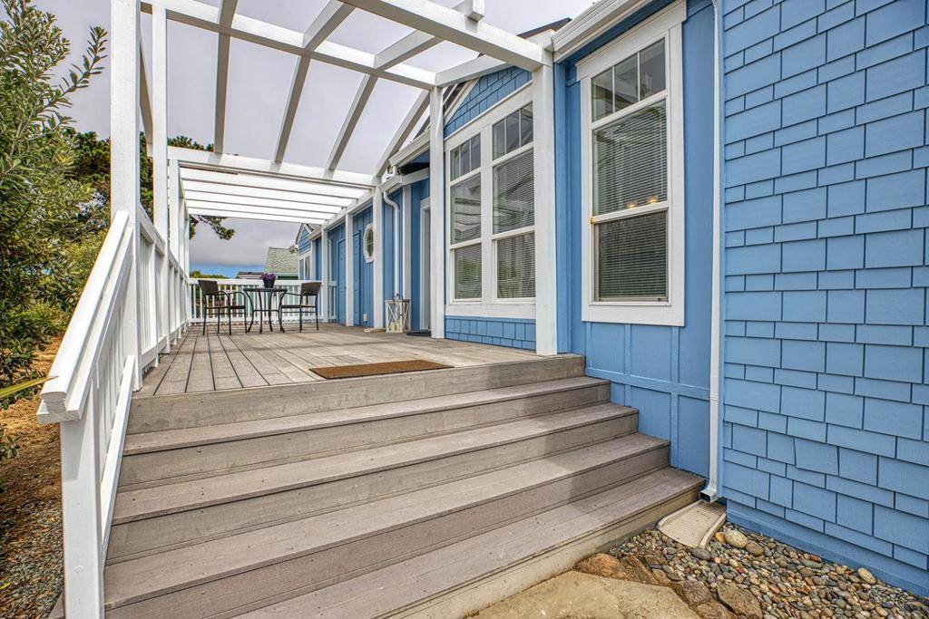 Santa Cruz, CA 95060,2395 Delaware AVE