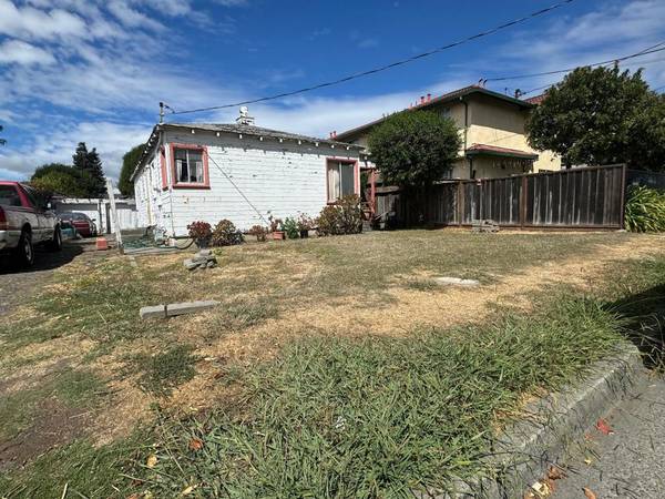 371 Bartlett AVE, Hayward, CA 94541