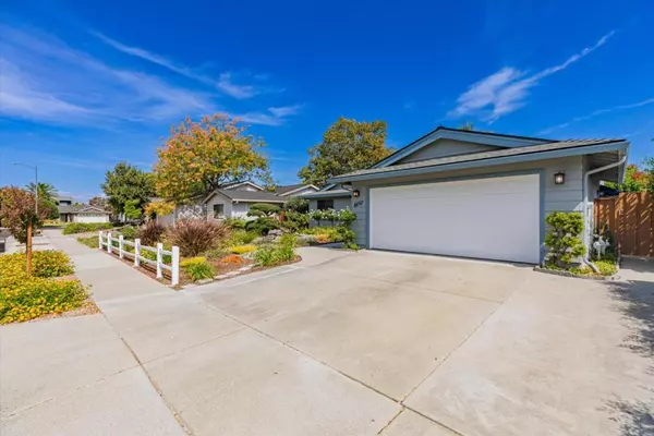 Gilroy, CA 95020,8757 Toyon CT