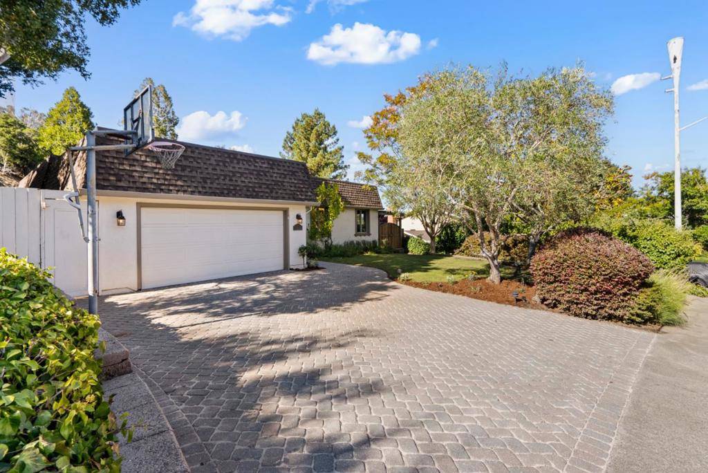 2804 Wemberly DR, Belmont, CA 94002