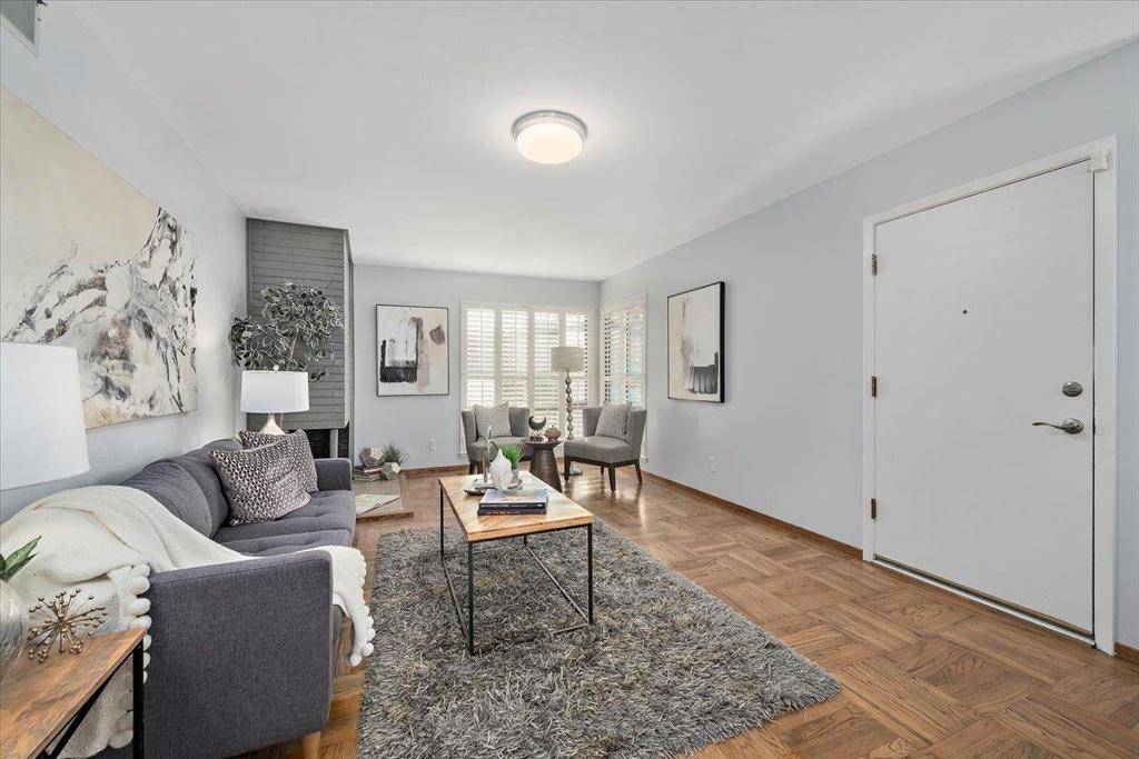 South San Francisco, CA 94080,72 Escanyo DR