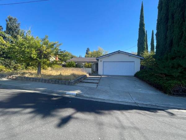 2127 Trinity PL, Martinez, CA 94553