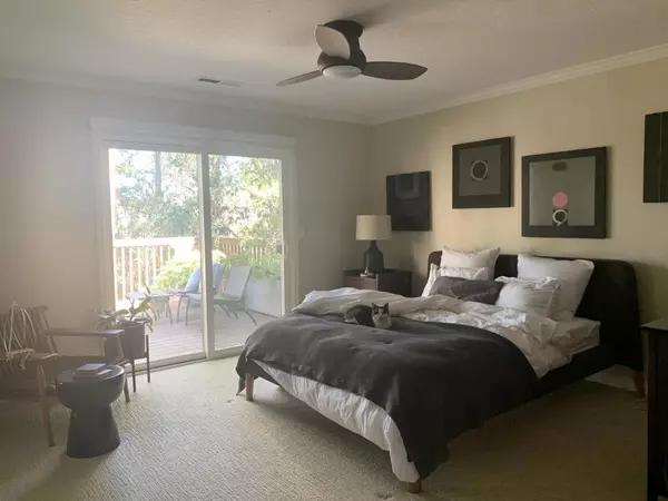 Santa Cruz, CA 95060,402 Alta Vista DR