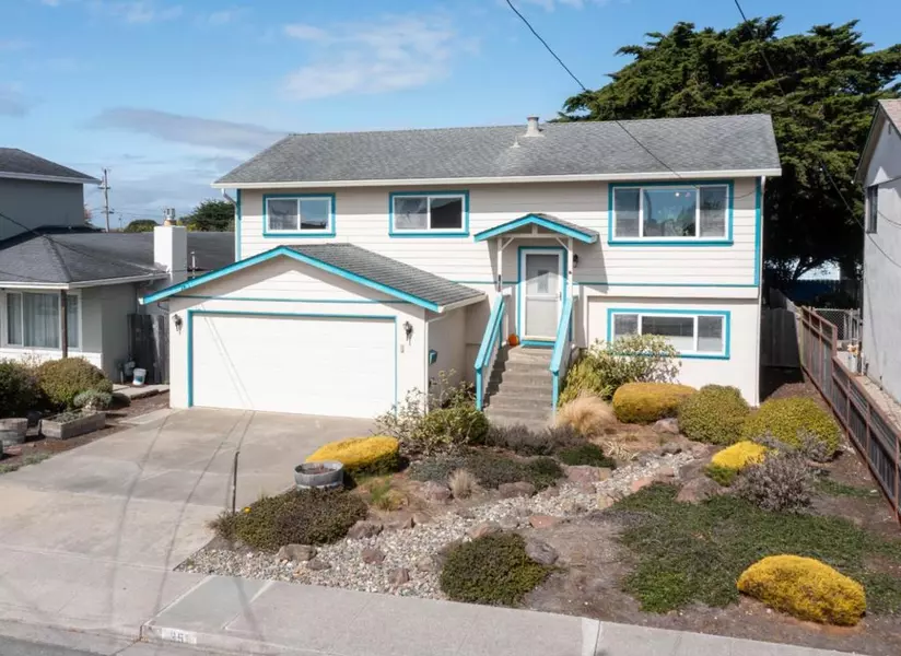 351 Grove ST, Half Moon Bay, CA 94019