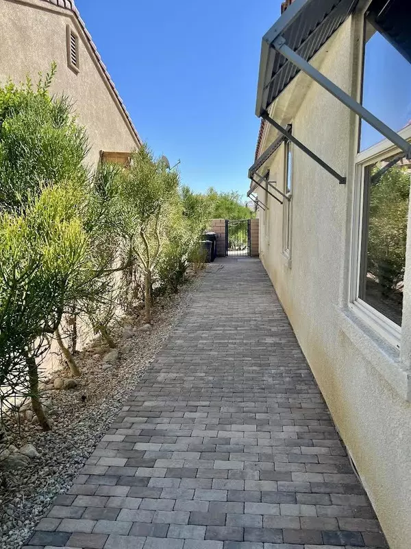 Palm Springs, CA 92262,3395 Savanna WAY