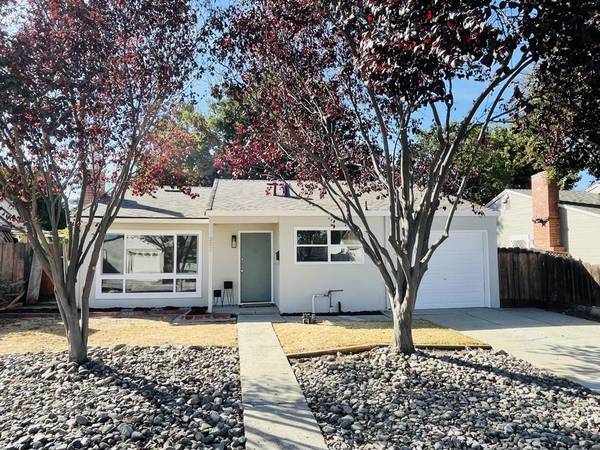 223 San Juan DR, Hollister, CA 95023