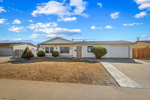 Salinas, CA 93906,318 Kelton DR